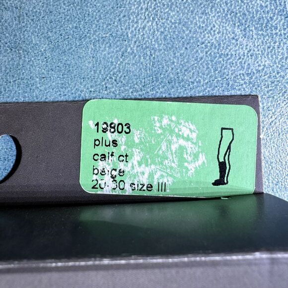 Mediven 19803 Plus Compression Socks Calf Length Closed Toe Beige 20-30 Size III - Picture 2 of 4